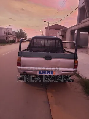 Mitsubishi L200 2000 Vert