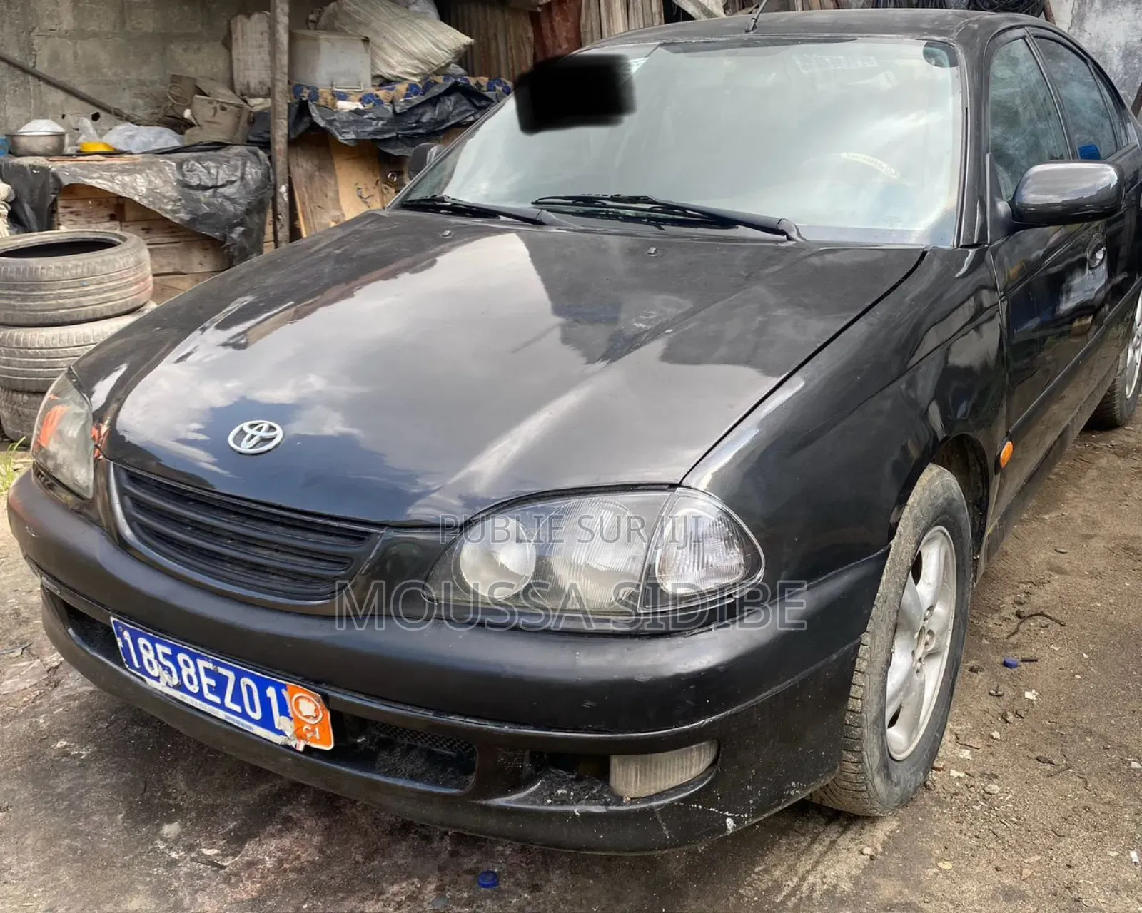 Toyota Avensis 1.6 VVT-i 2003 Gris