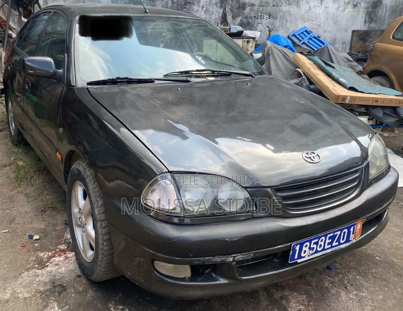 Toyota Avensis 1.6 VVT-i 2003 Gris