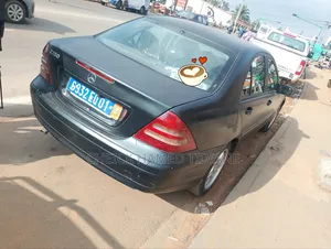 Mercedes-Benz C200 2003 Black