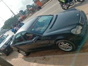 Mercedes-Benz C200 2003 Black