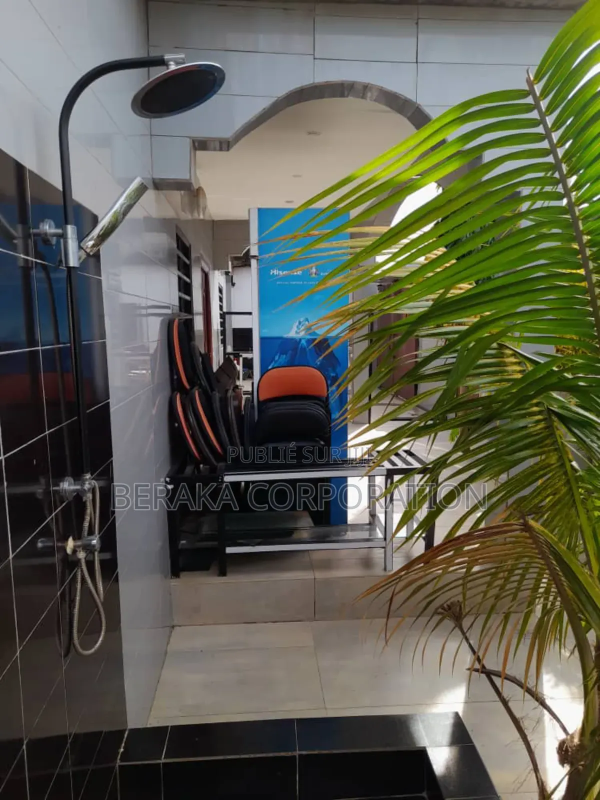 2chbre Duplex dans Beraka Corporation, Yopougon à Vendre