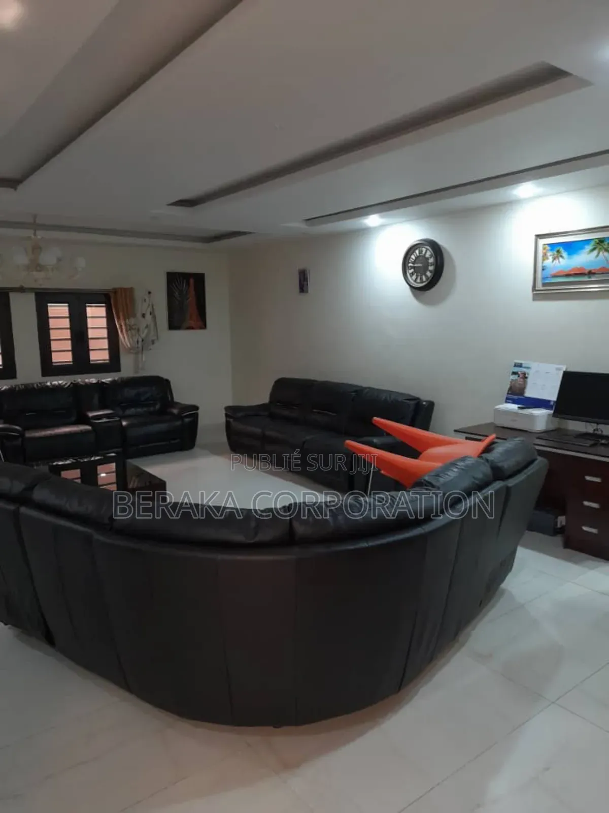 2chbre Duplex dans Beraka Corporation, Yopougon à Vendre