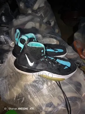 Les Chaussures Friperie a 6000