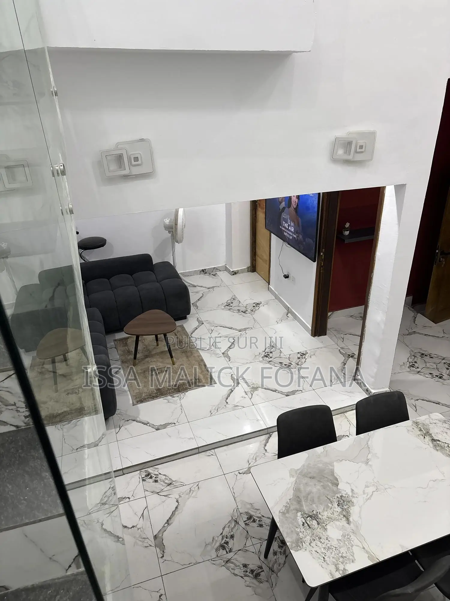 Furnished 1chbre Chambre et salon dans Malick Fofana, Cocody à Louer