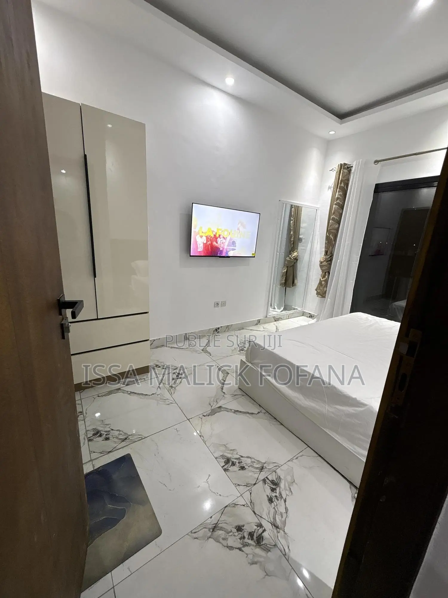 Furnished 1chbre Chambre et salon dans Malick Fofana, Cocody à Louer