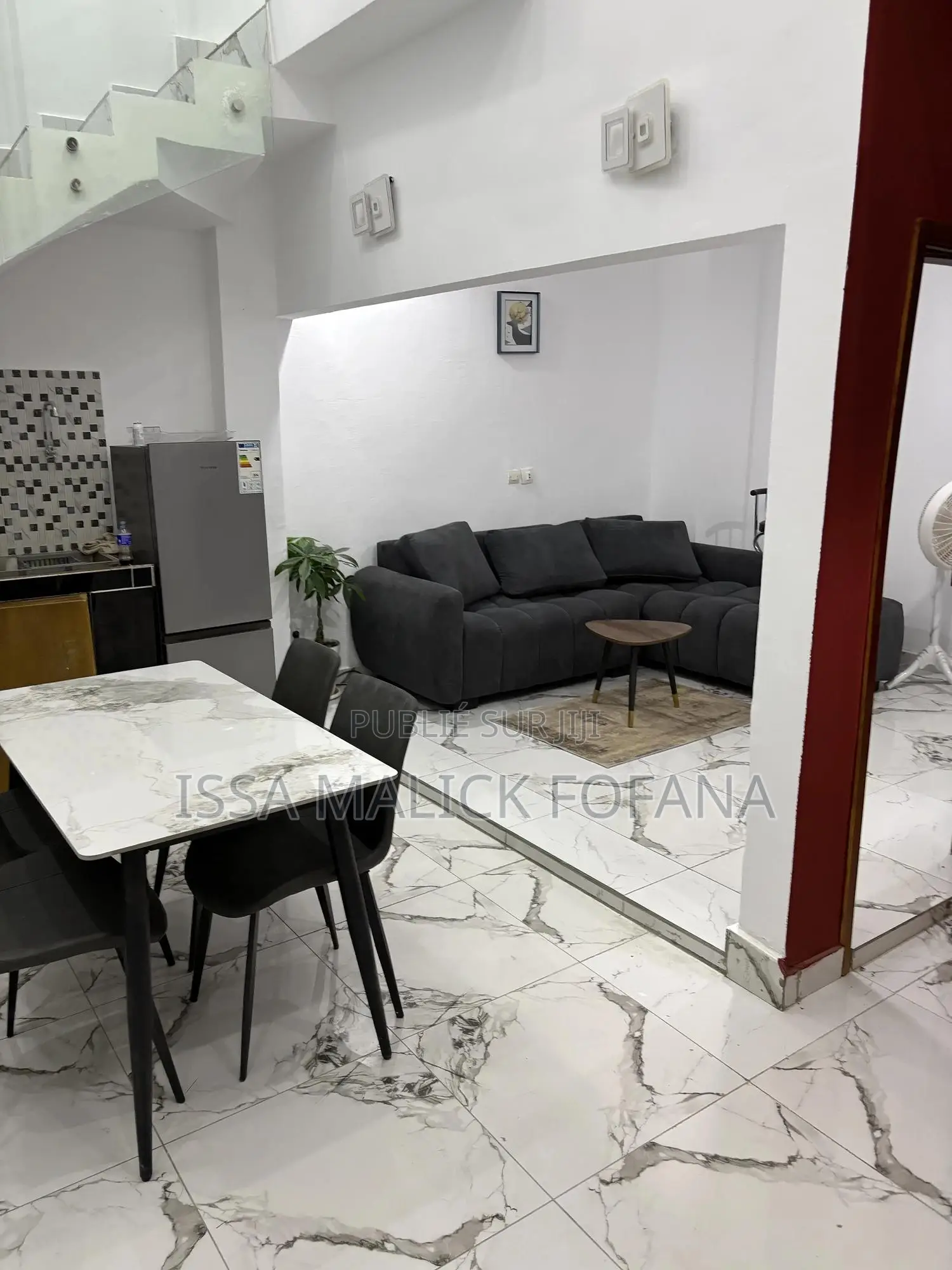 Furnished 1chbre Chambre et salon dans Malick Fofana, Cocody à Louer