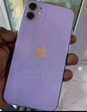 Photo - Apple iPhone 11 128 GB Violet