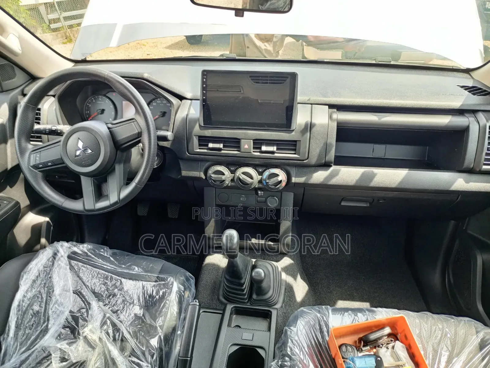 New Mitsubishi L200 2025 Gris