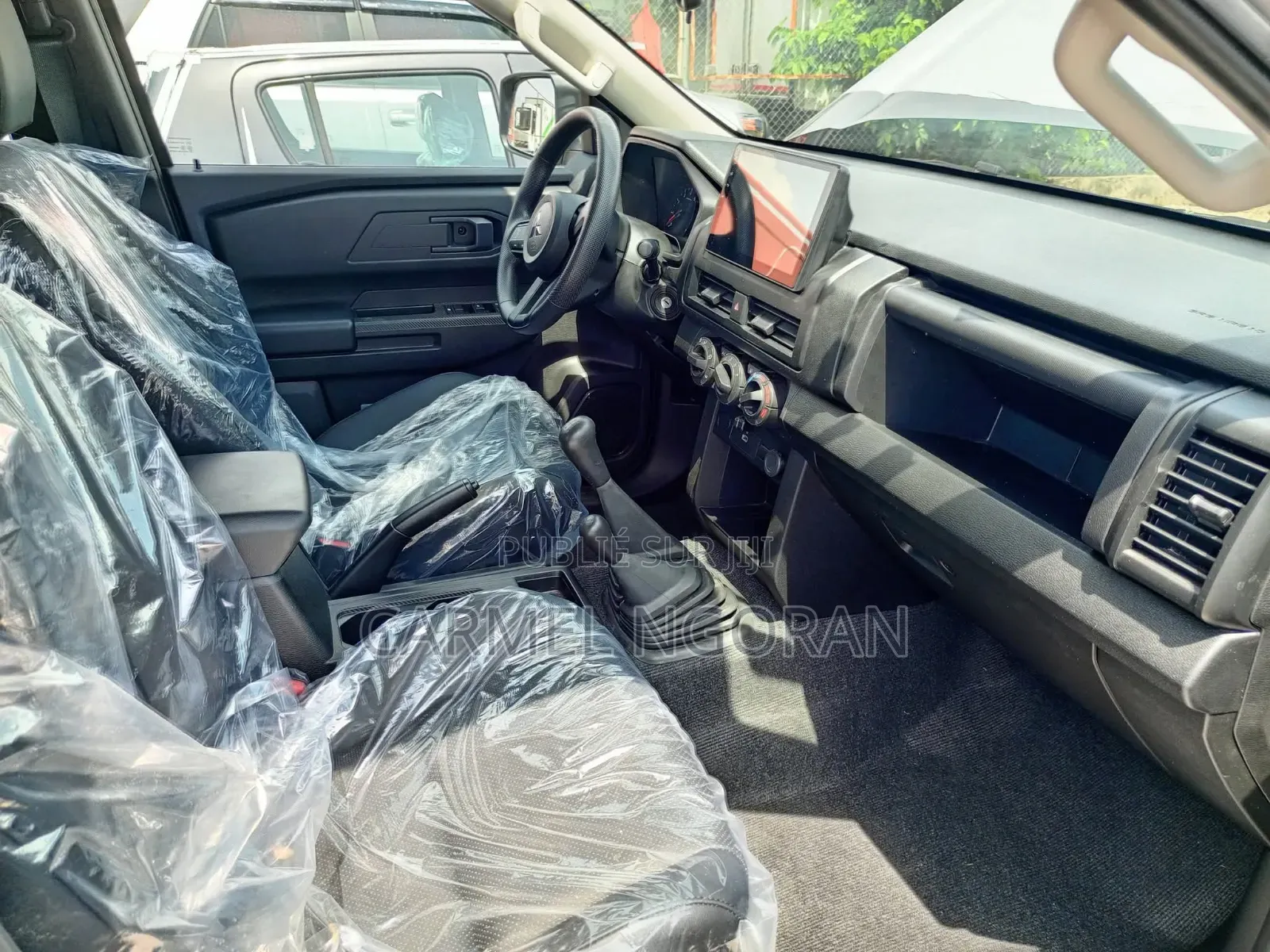 New Mitsubishi L200 2025 Gris