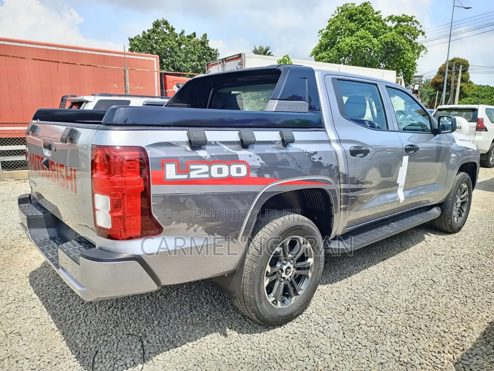 New Mitsubishi L200 2025 Gris