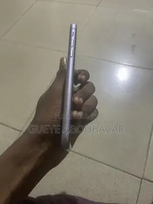 Apple iPhone 11 64 GB Violet