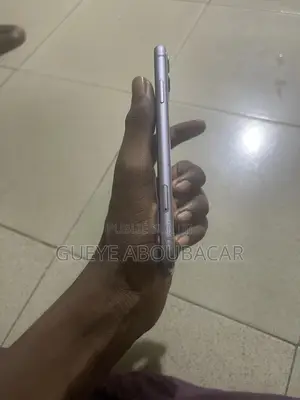 Apple iPhone 11 64 GB Violet