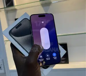 Photo - New Apple iPhone 15 Pro 256 GB Doré