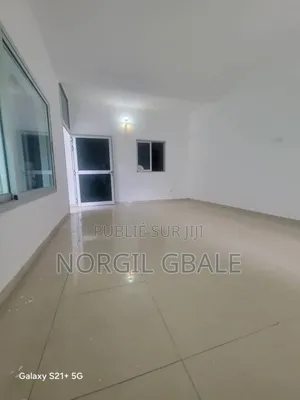 Photo - 6chbre Appartement dans Avec Norco, Cocody à Louer