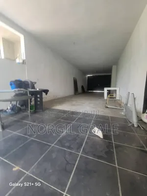 6chbre Appartement dans Avec Norco, Cocody à Louer