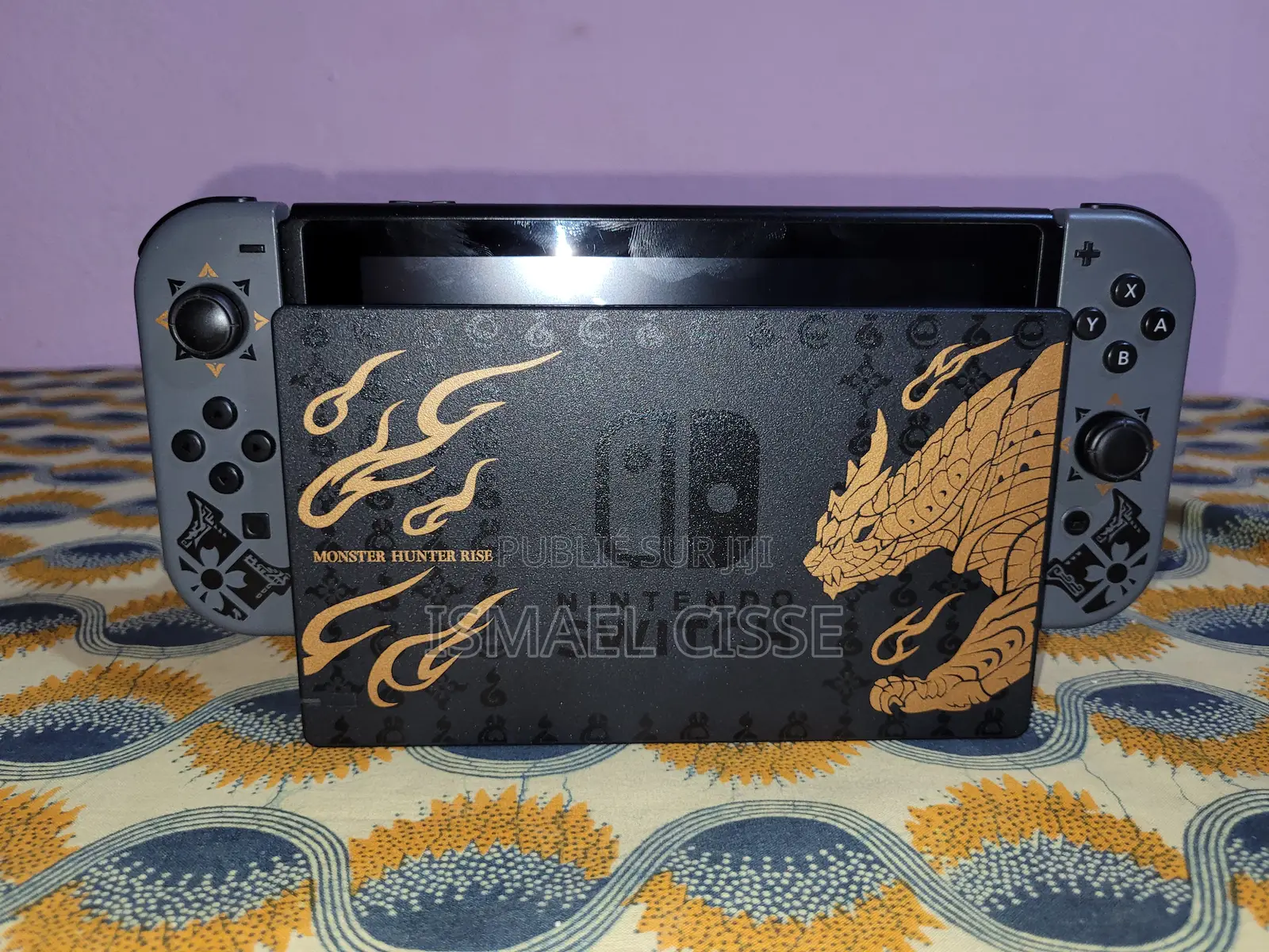 Nintendo Switch Non Craquée + Tous Les Accessoires + Un Jeu