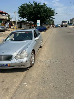 Mercedes-Benz C200 2004 Gris
