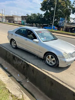 Mercedes-Benz C200 2004 Gris