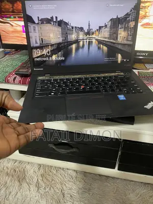 Photo - Lenovo ThinkPad X1 Carbon 4GB Intel Core I5 SSD 256GB
