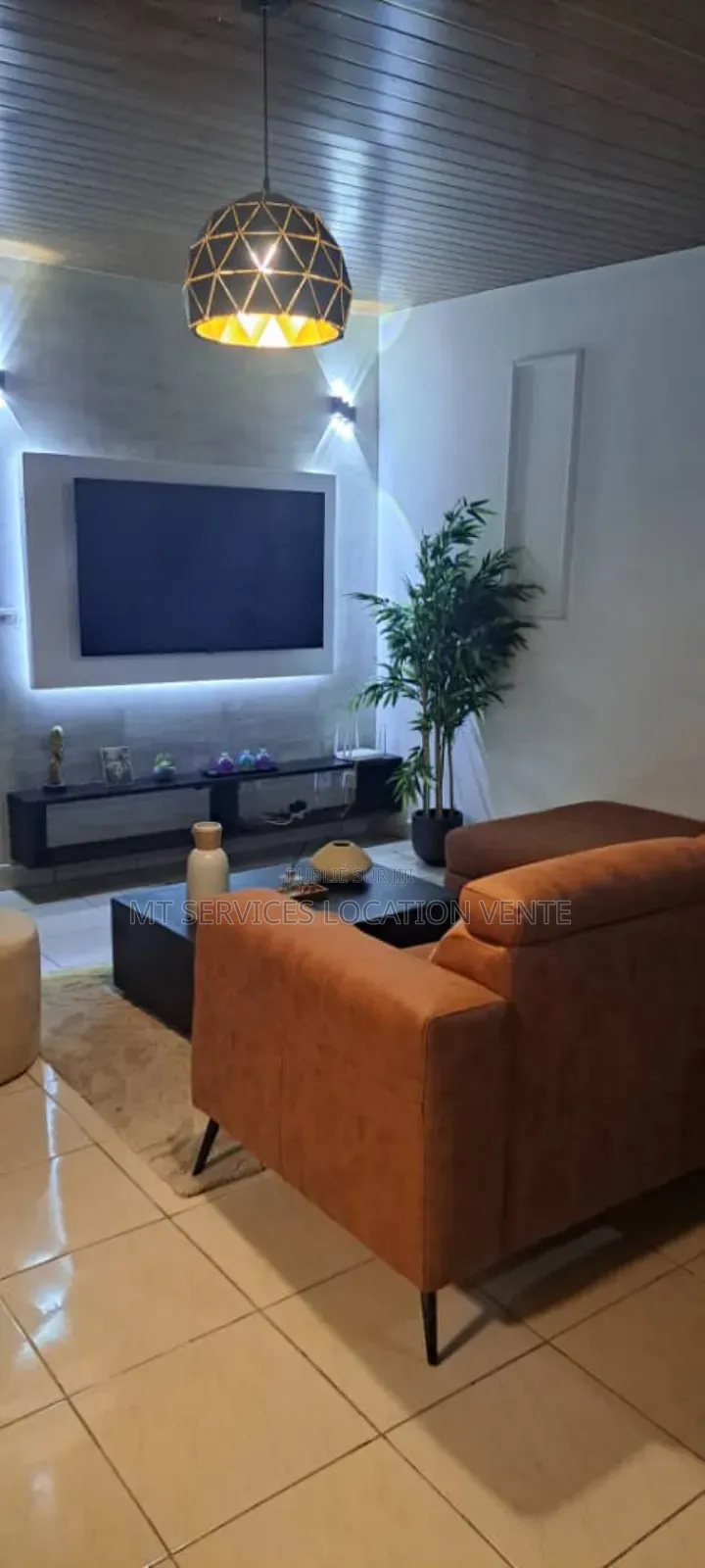 Furnished 1chbre Appartement dans Mt Location, Cocody à Louer