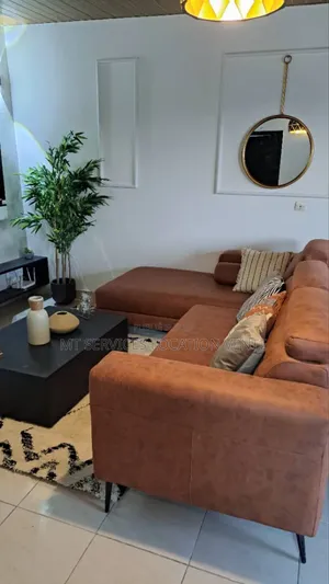 Furnished 1chbre Appartement dans Mt Location, Cocody à Louer