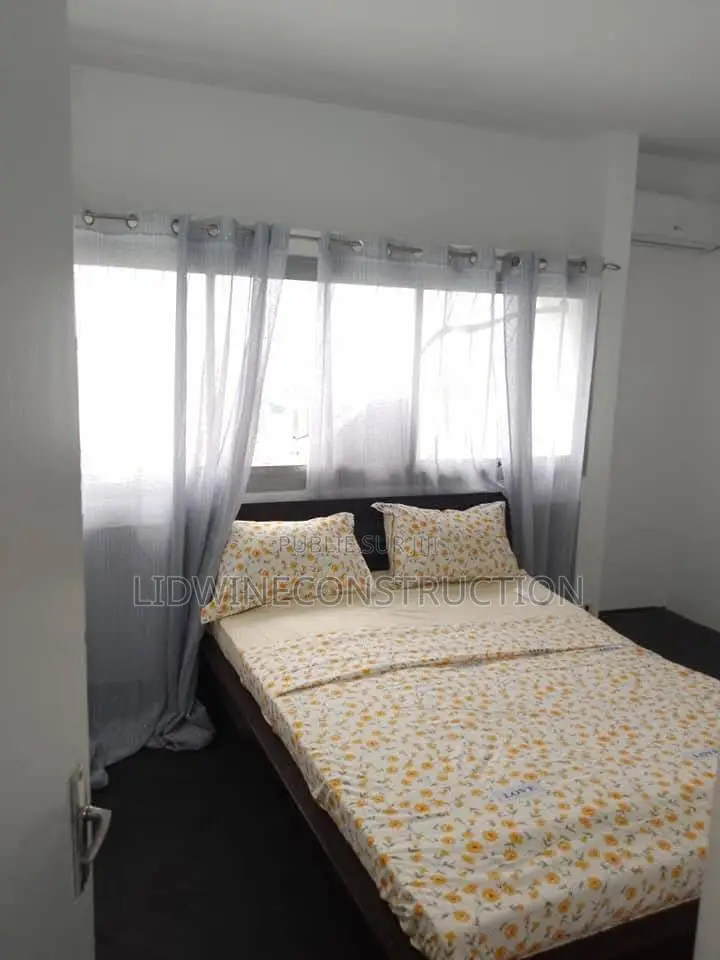 Furnished 2chbre Appartement dans Cocody à Louer