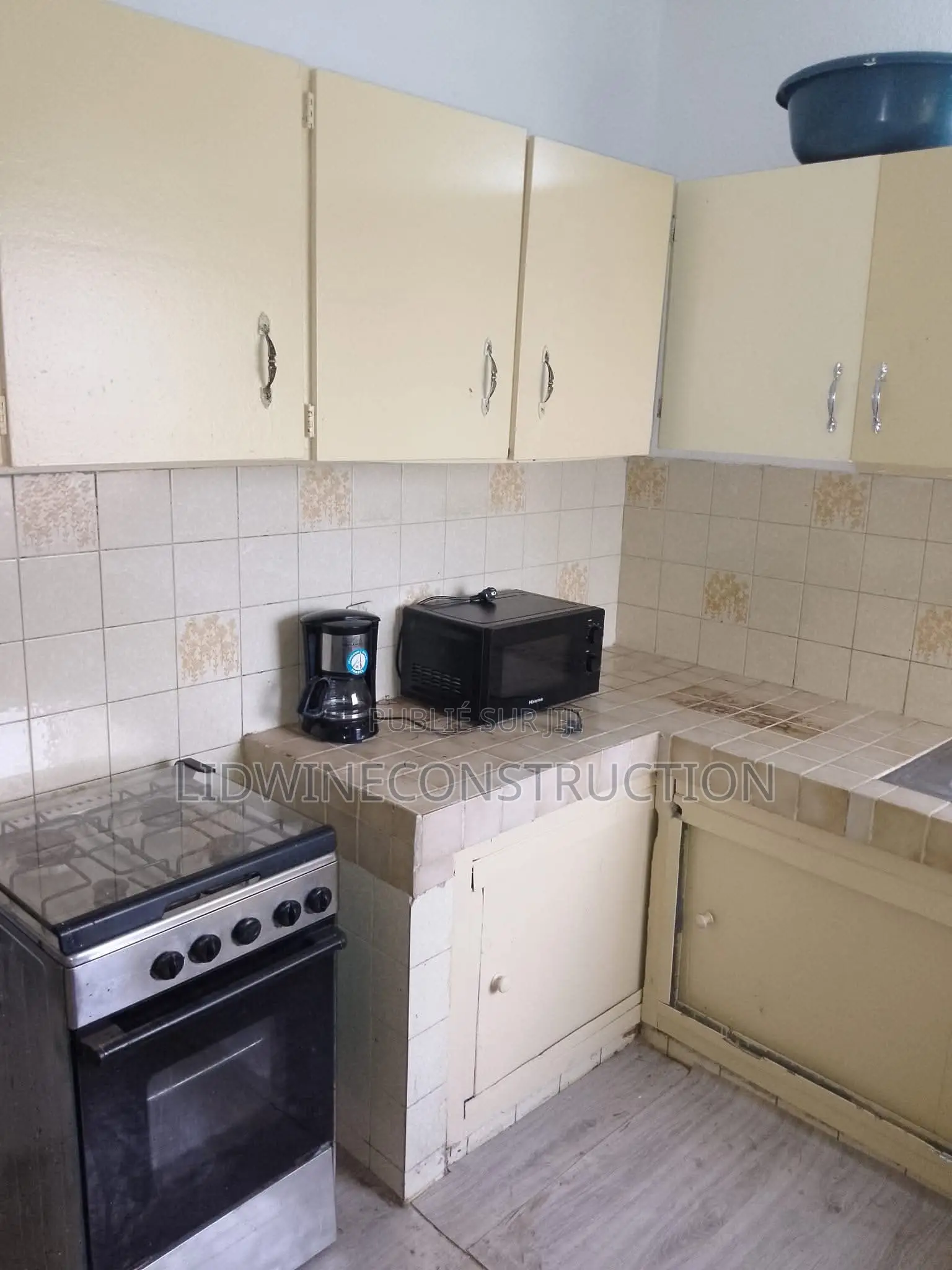 Furnished 2chbre Appartement dans Cocody à Louer