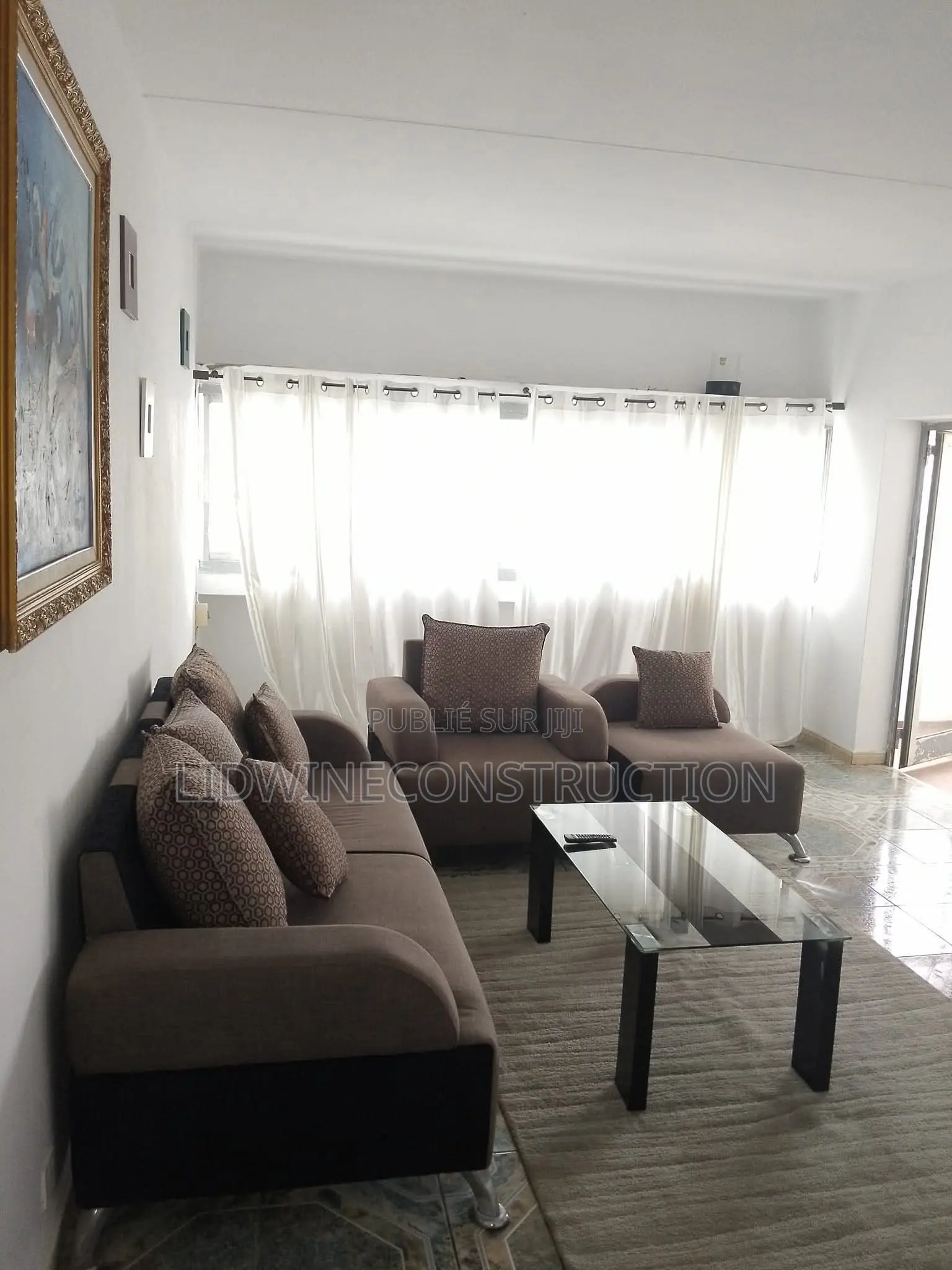 Furnished 2chbre Appartement dans Cocody à Louer
