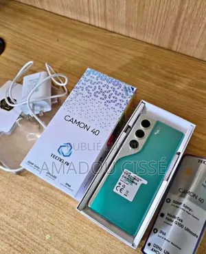 Photo - New Tecno Camon 40 Pro 256 GB Gris
