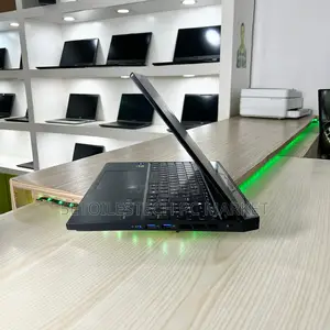 Photo - New Ordinateur portable Acer Predator 17 32GB Intel Core i9 SSD 1T