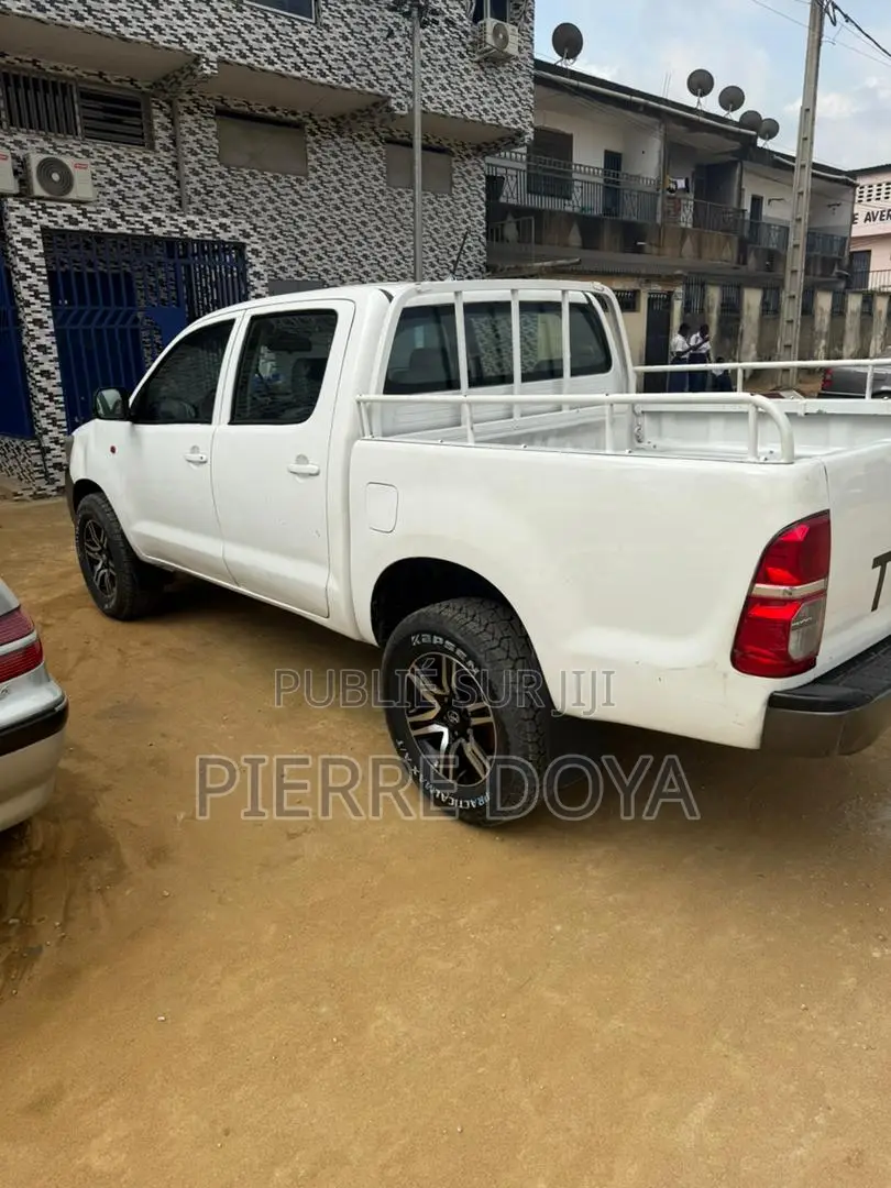 Toyota Hilux Revo Single Cab Deisel 2.4 RWD 2017 Blanc