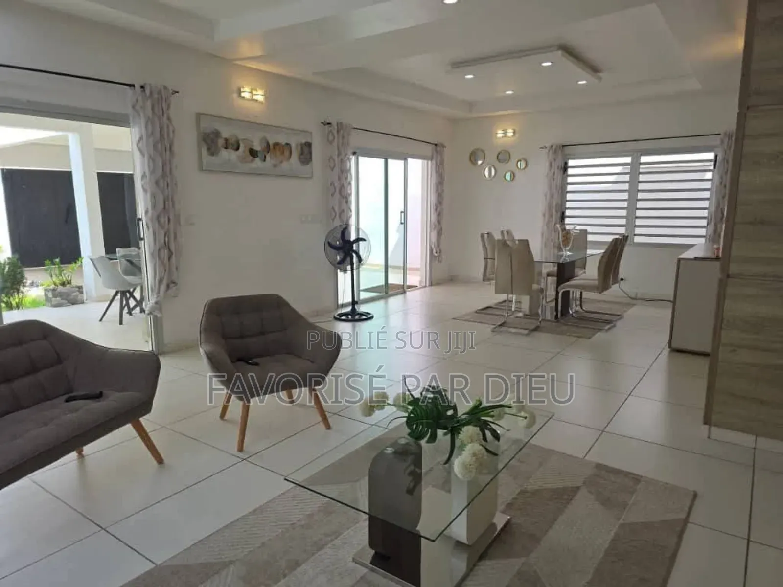 3chbre Maison dans Cocody à Louer