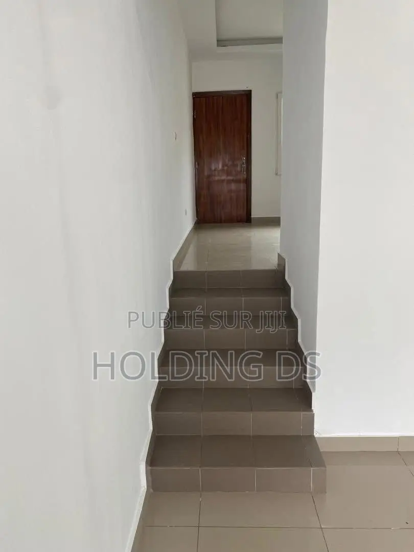 Furnished 3chbre Duplex dans Vente  Immobilière, Grand-Bassam à Vendre