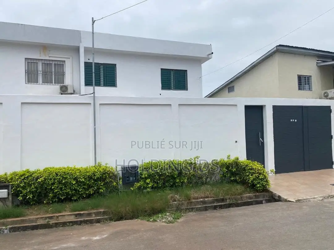 Furnished 3chbre Duplex dans Vente  Immobilière, Grand-Bassam à Vendre