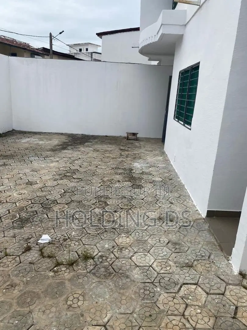 Furnished 3chbre Duplex dans Vente  Immobilière, Grand-Bassam à Vendre