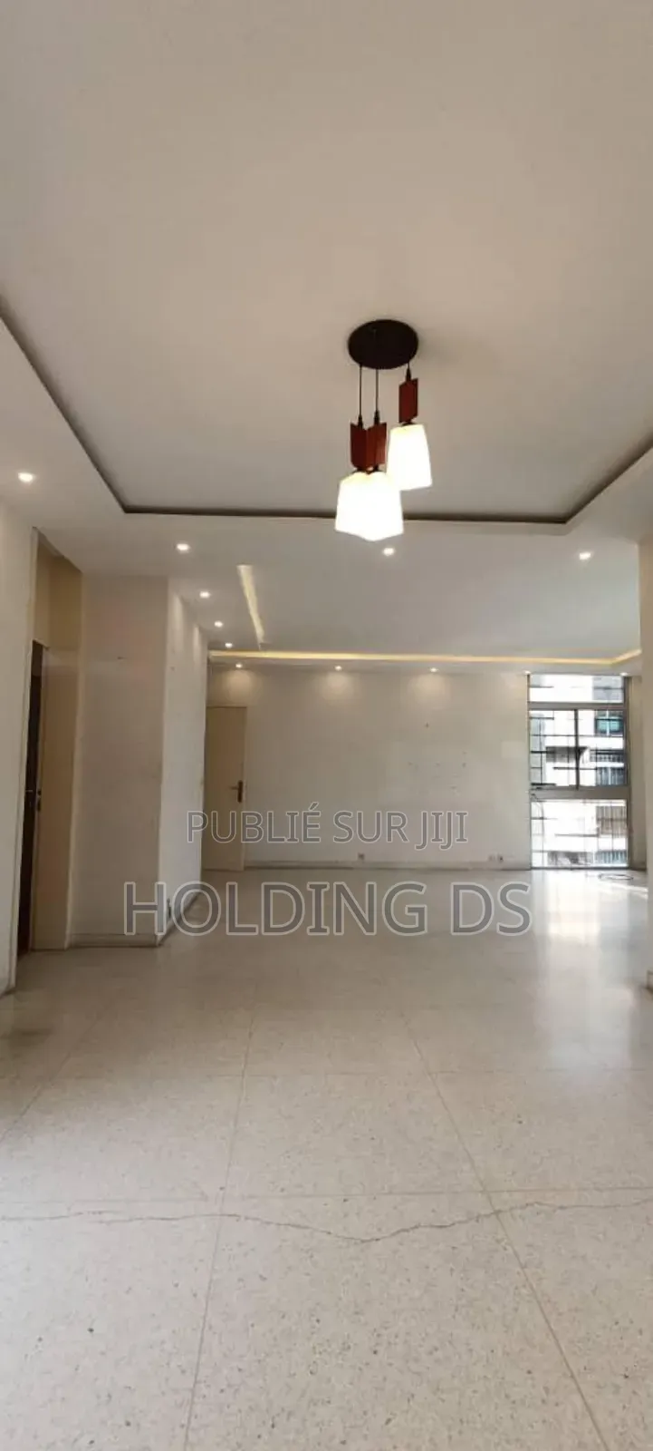 Furnished 3chbre Appartement dans La Vente En Blocs, Cocody à Louer