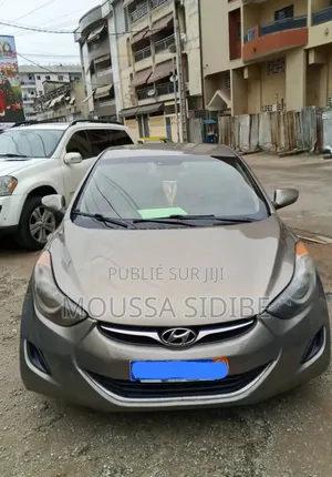 Photo - Hyundai Elantra Limited 2012 Gris