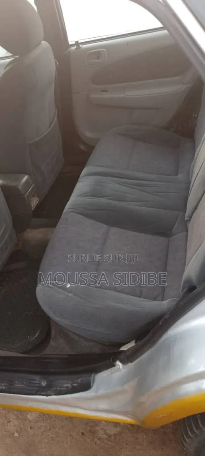 Toyota Corolla 1.4 Sedan 2002 Doré