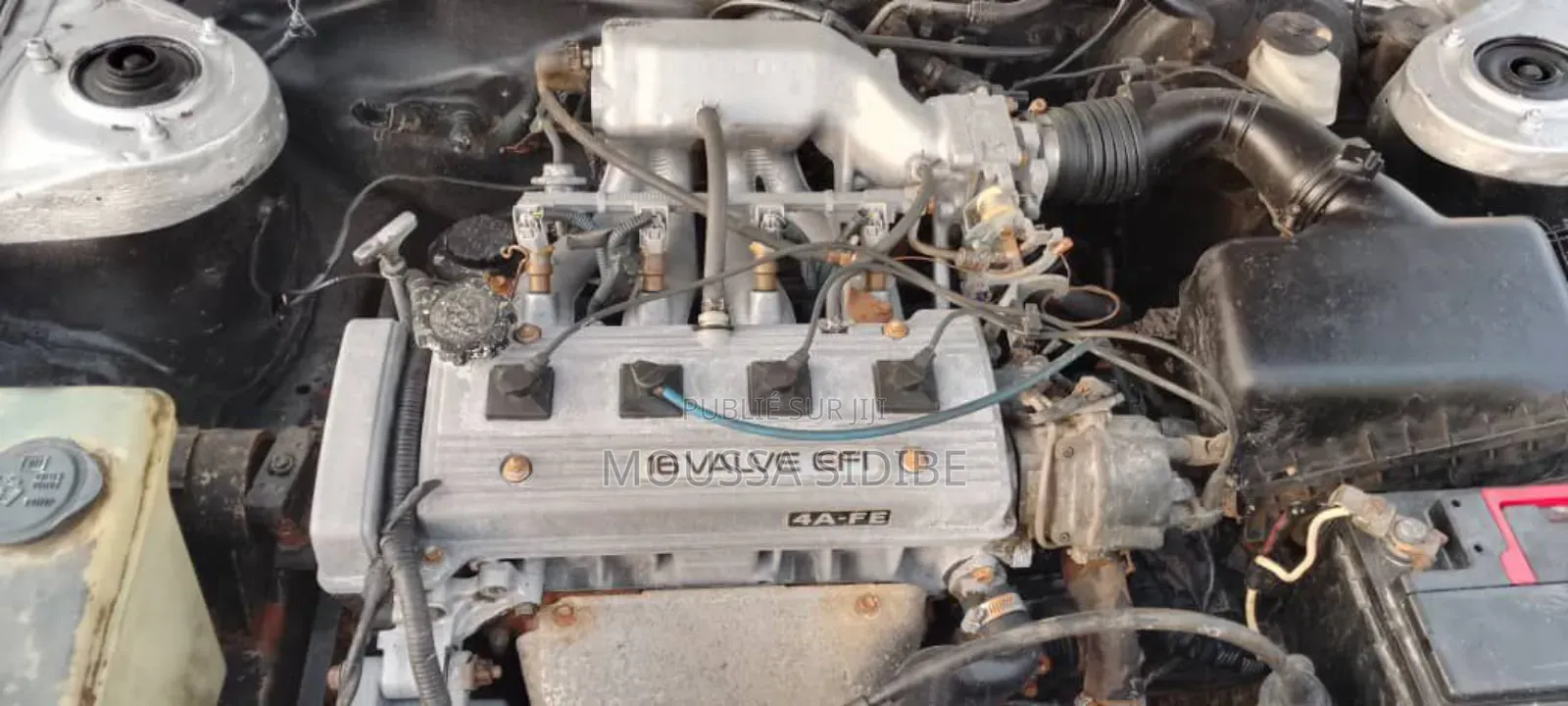 Toyota Corolla 1.4 Sedan 2002 Doré