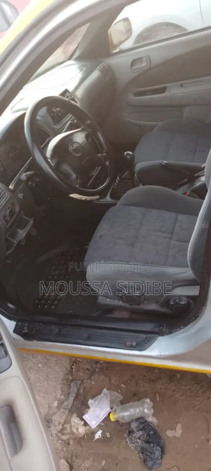 Toyota Corolla 1.4 Sedan 2002 Doré