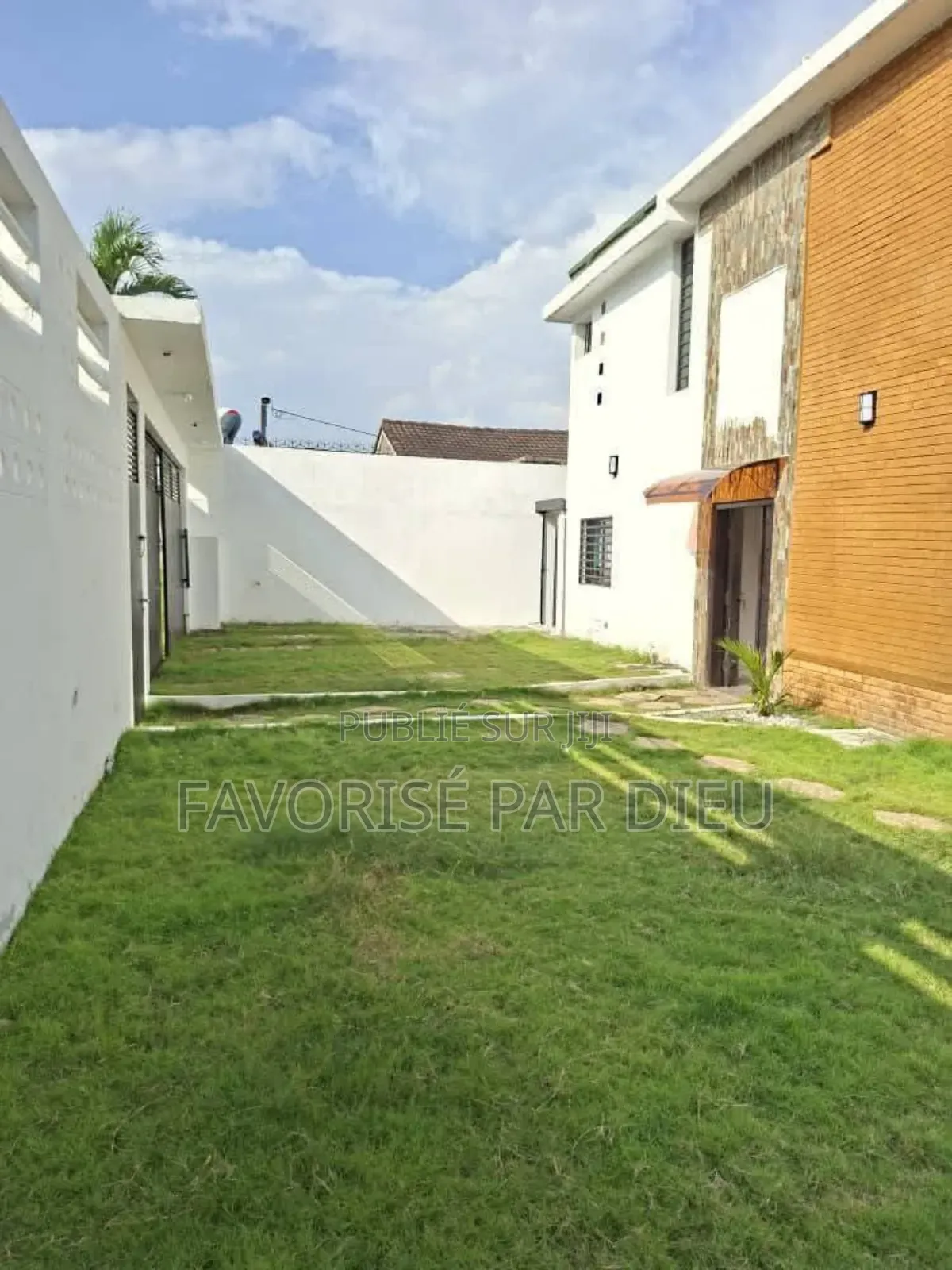 3chbre Maison dans Cocody à Louer