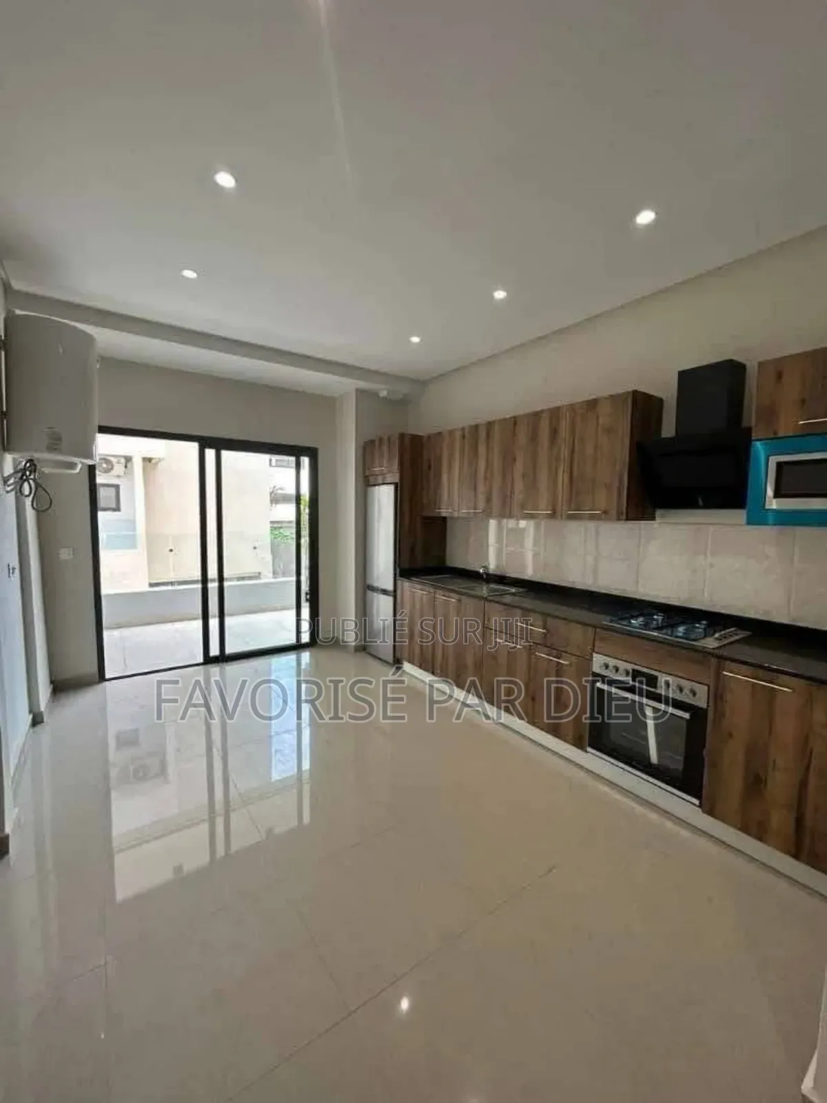 3chbre Maison dans Cocody à Louer