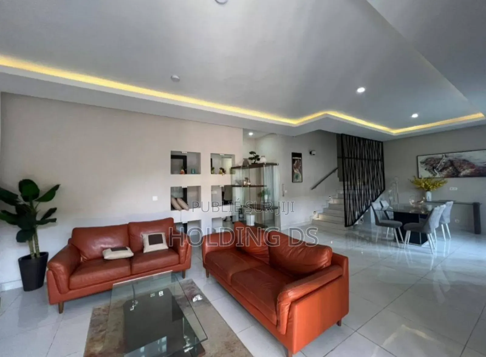 Furnished 3chbre Duplex dans Location , Cocody à Vendre