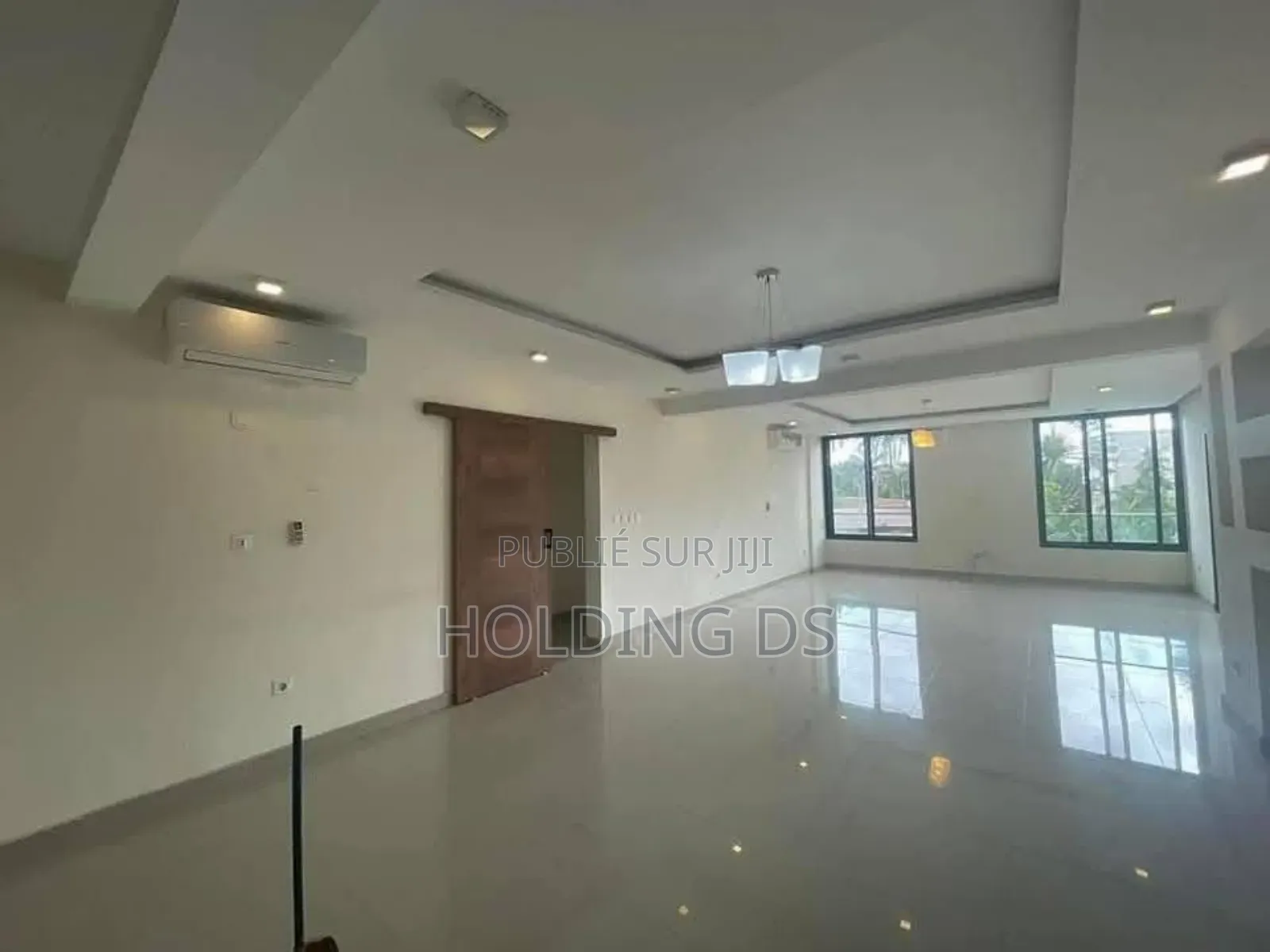 Furnished 3chbre Appartement dans Blocs Appartement, Cocody à Vendre