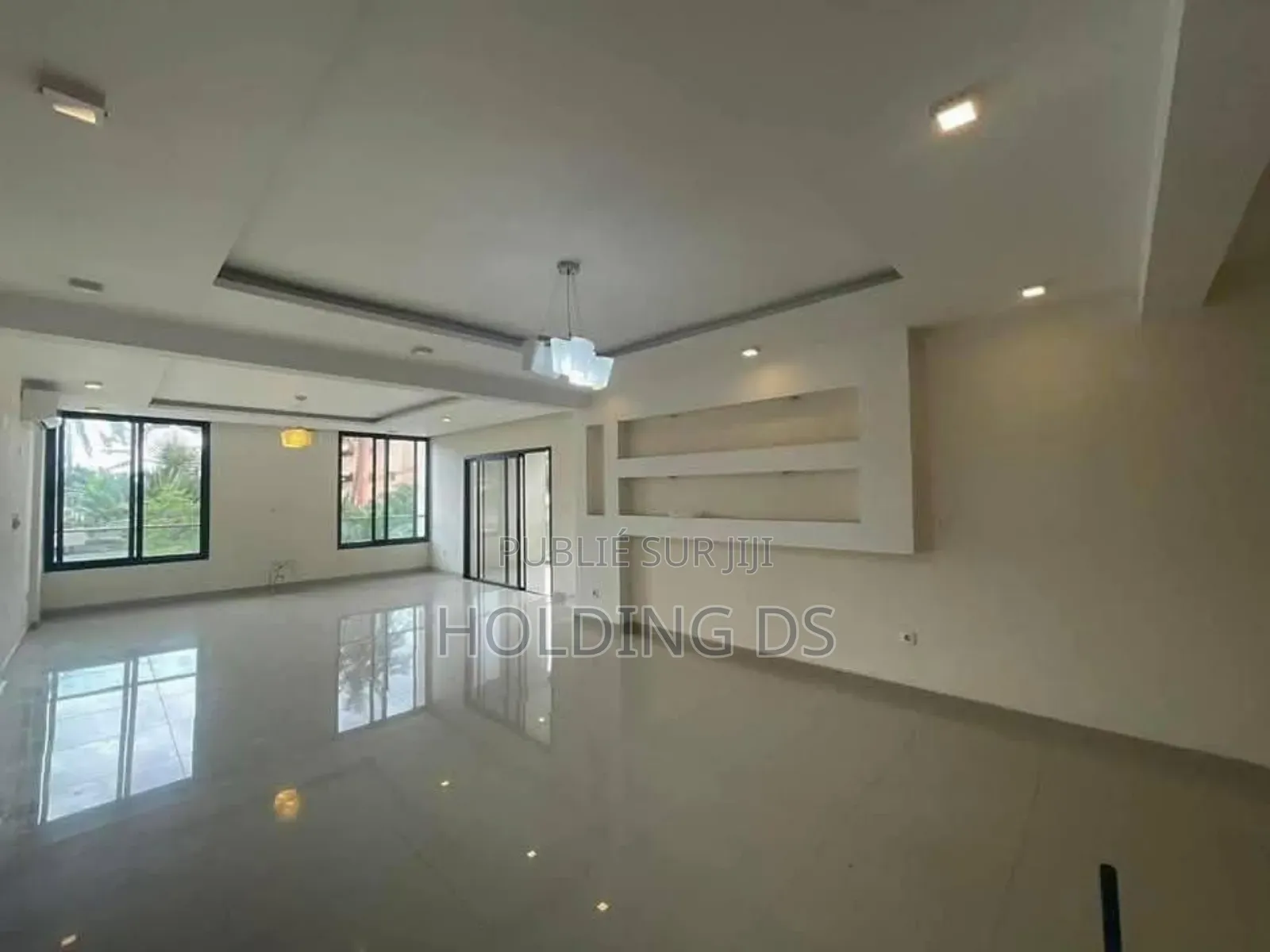 Furnished 3chbre Appartement dans Blocs Appartement, Cocody à Vendre