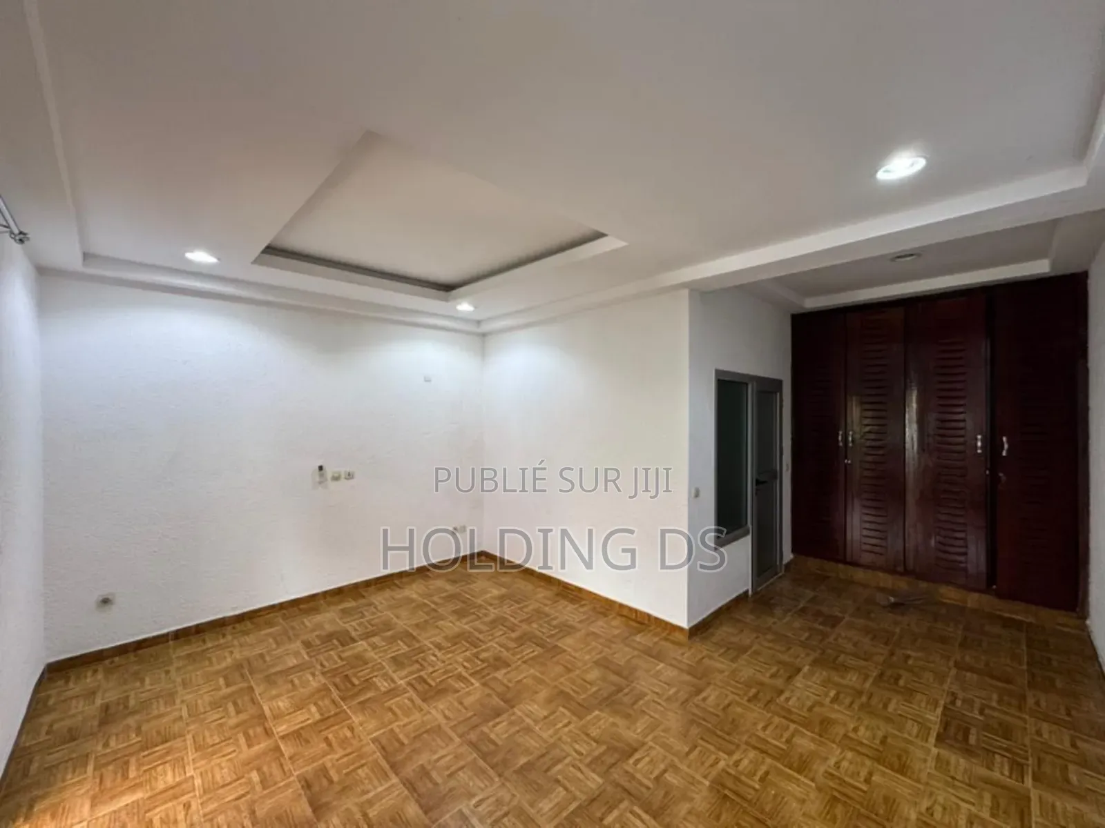 Furnished 8chbre Duplex dans Location  Immobilier, Cocody à Vendre