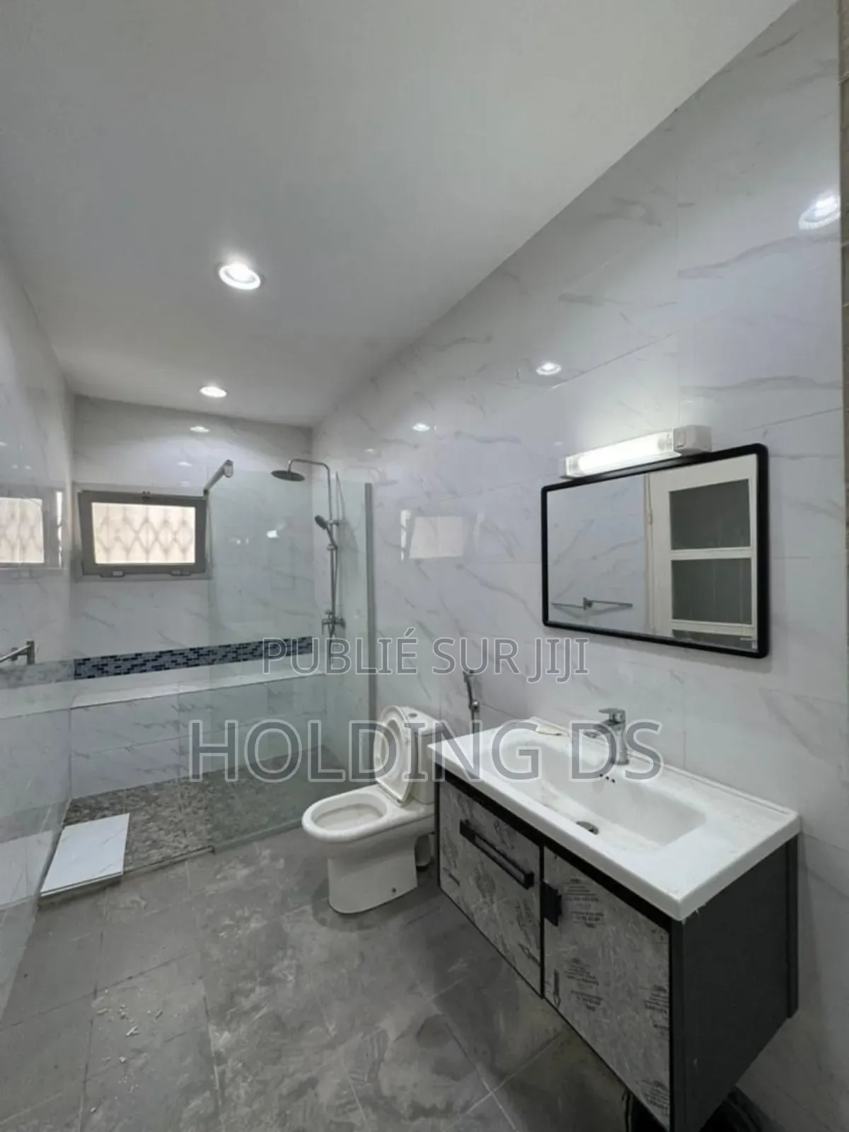 Furnished 8chbre Duplex dans Location  Immobilier, Cocody à Vendre