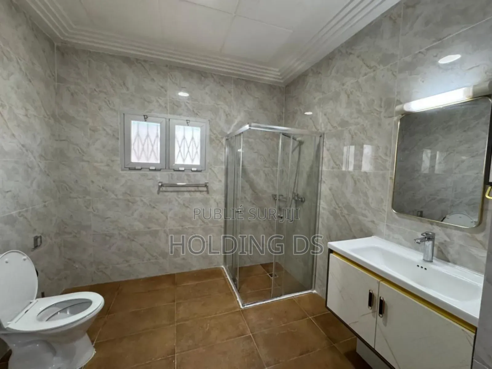 Furnished 8chbre Duplex dans Location  Immobilier, Cocody à Vendre