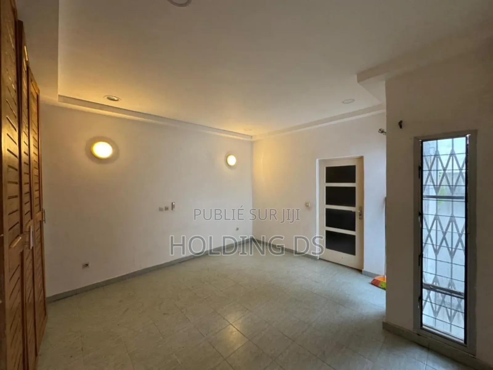 Furnished 8chbre Duplex dans Location  Immobilier, Cocody à Vendre